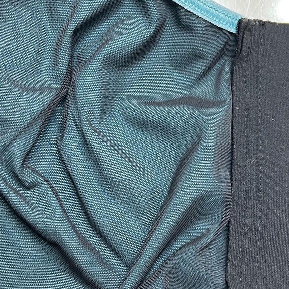 Women's Victoria's secret knockout
sports bra front closure Blue Size 32 DDD - Picture 8 of 16